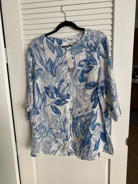 C&C California White Button-Front Top with Blue Botanical Print